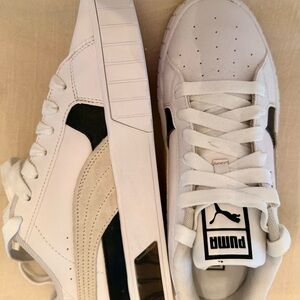 Puma Women's White and Black Athletic Shoes